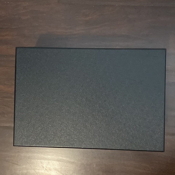 CHANEL Large Gift Box - Picture 5 of 6